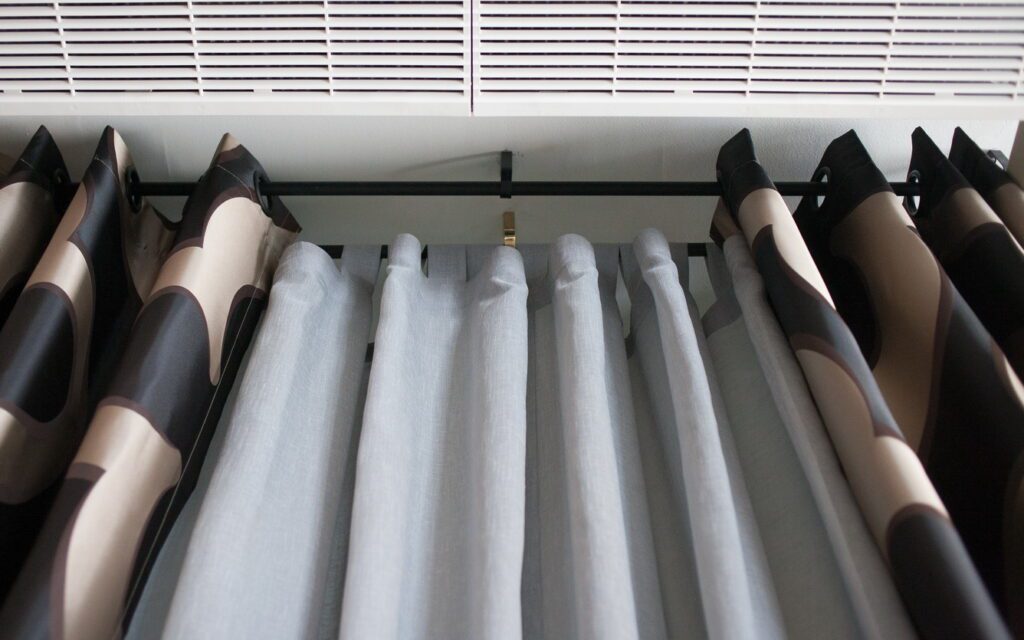 How to Clean Curtain